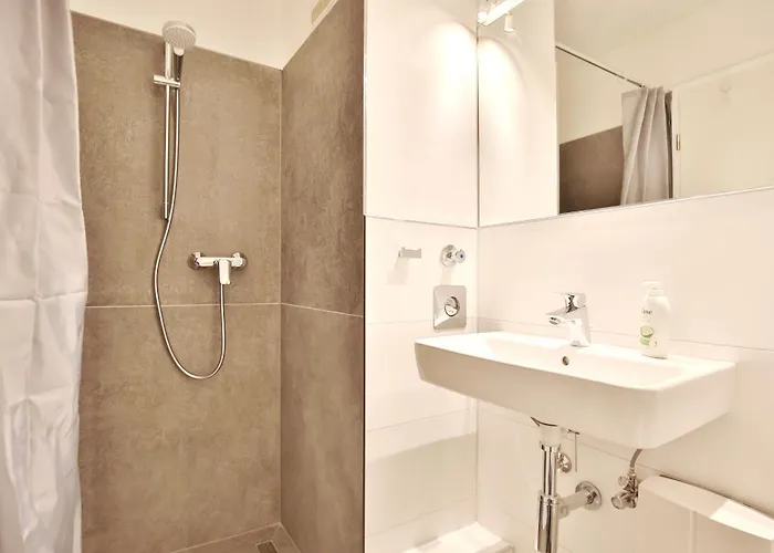 Bergstrasse 62 Bergstrasse 62 5 Tide Am Park